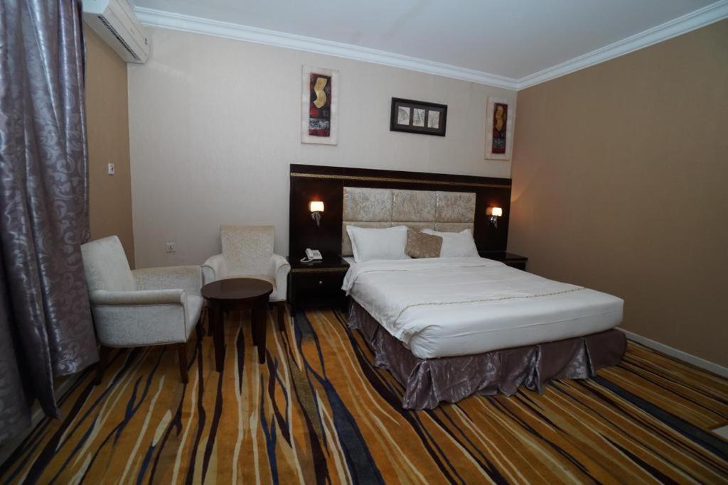 Al Masem Luxury Hotel Suites 3 Al Ahsa Ель-Хуфуф Екстер'єр фото